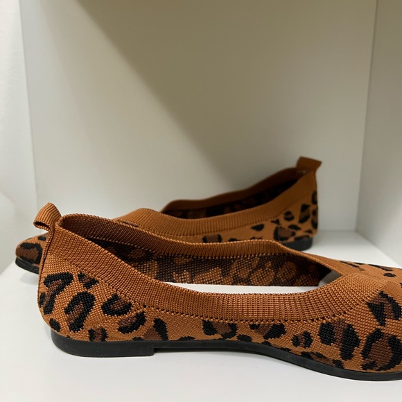 MIA Leopard Print Pointed Toe Flats - Size 5 - Stylish and Comfy - Picture 4 of 4